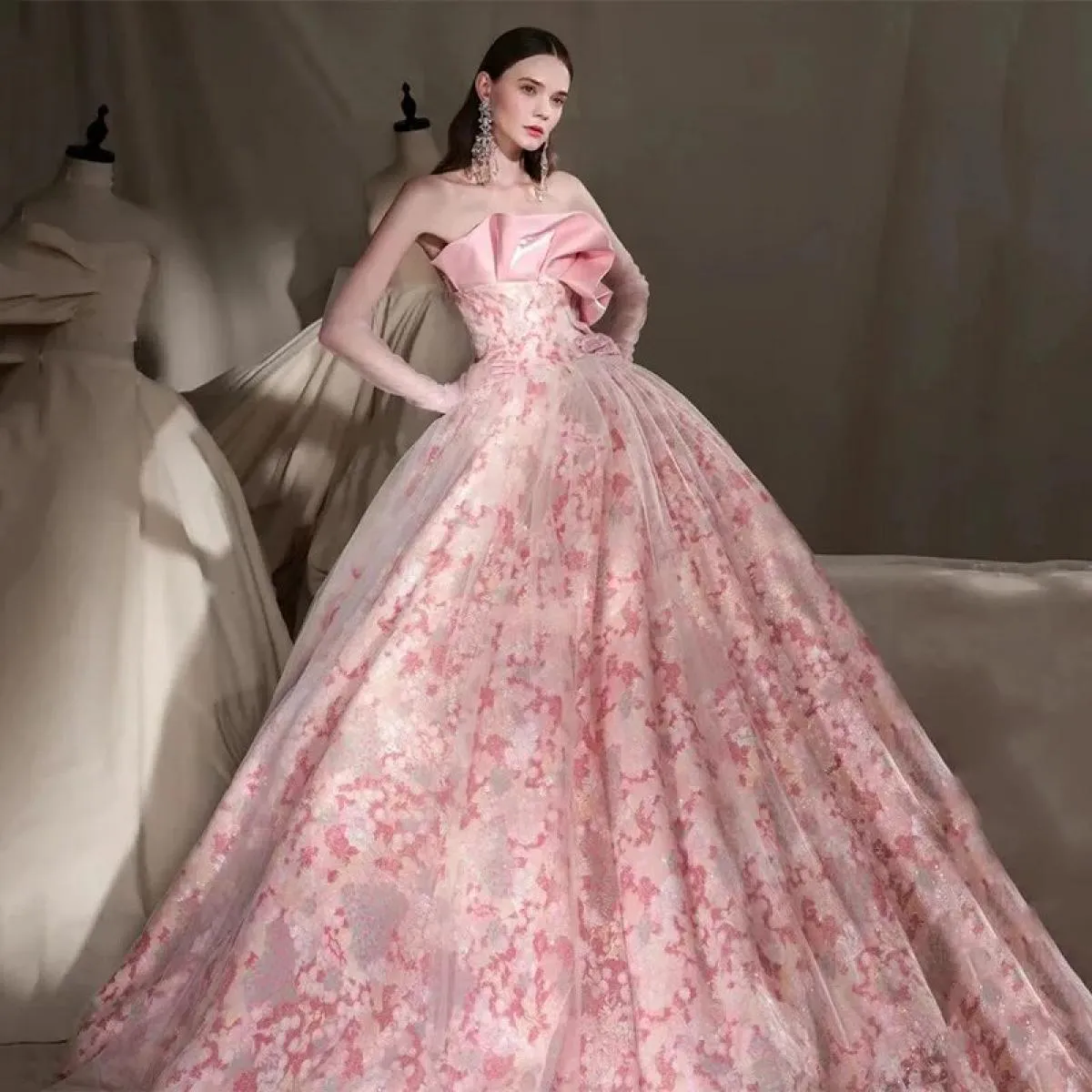 Abito da sera lussuoso da donna, abito da sera elegante, abiti da celebrità di lusso, abiti da ballo 2023, abiti di lusso, abiti