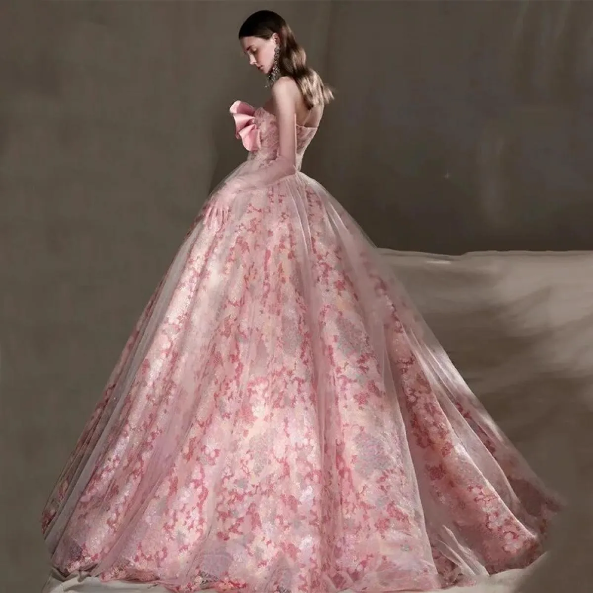 Abito da sera lussuoso da donna, abito da sera elegante, abiti da celebrità di lusso, abiti da ballo 2023, abiti di lusso, abiti