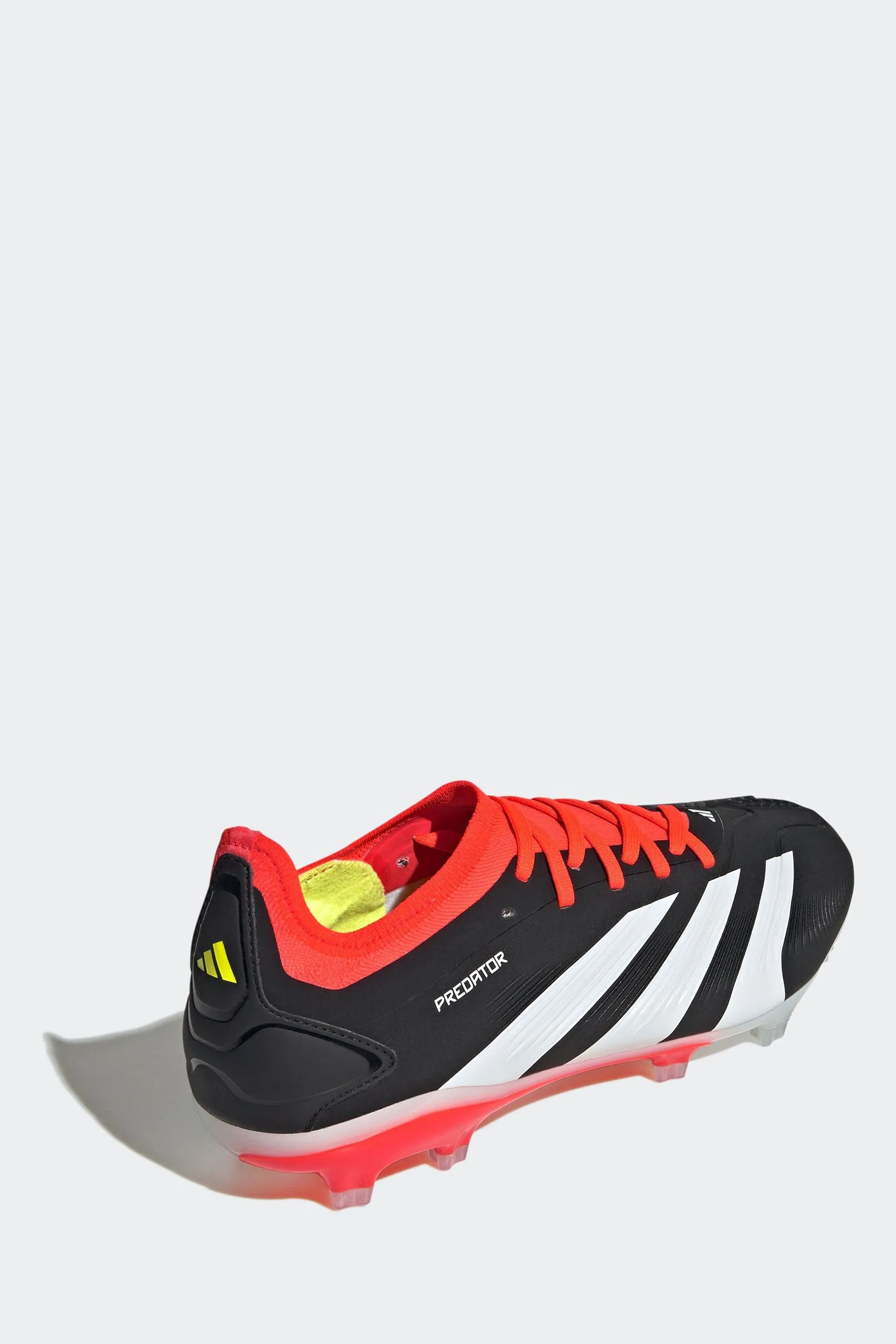 adidas - Pallone da calcio nero - Predator 24 Pro - Stivali per terreni duri