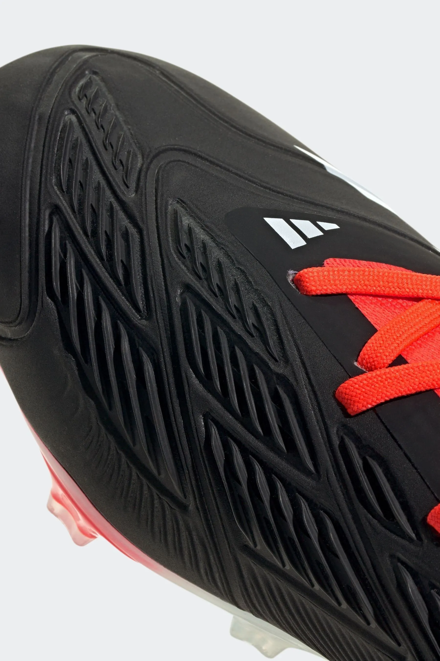 adidas - Pallone da calcio nero - Predator 24 Pro - Stivali per terreni duri