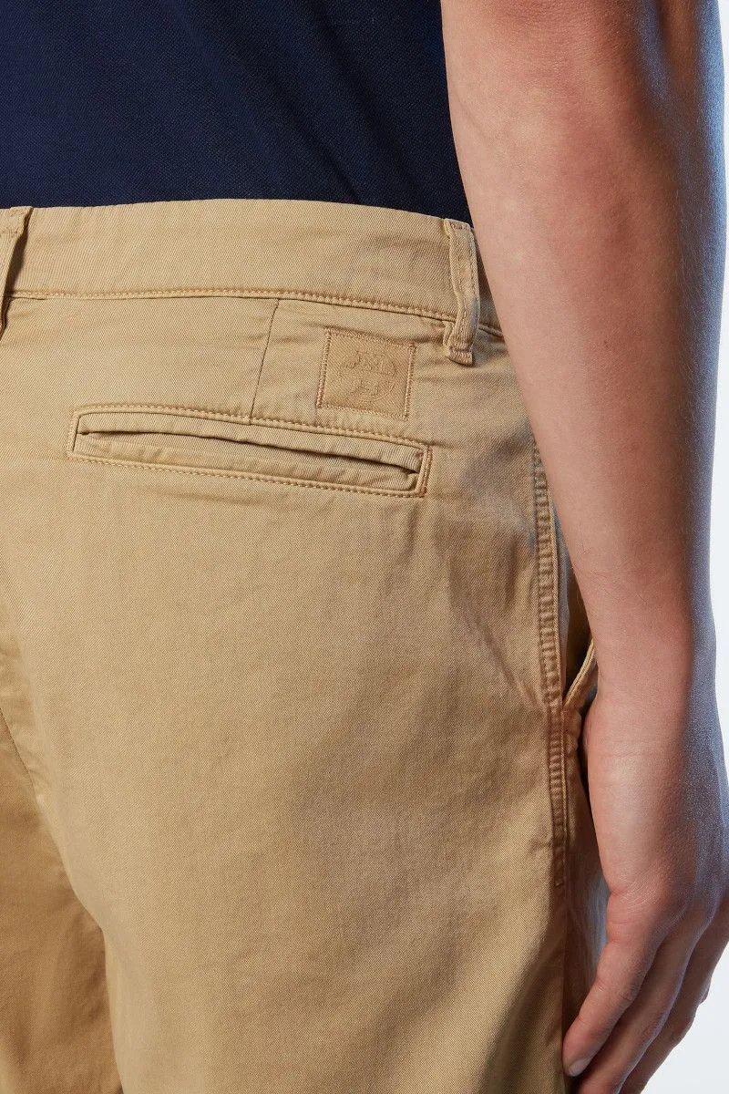 Bermuda chino in cotone uomo Tortora