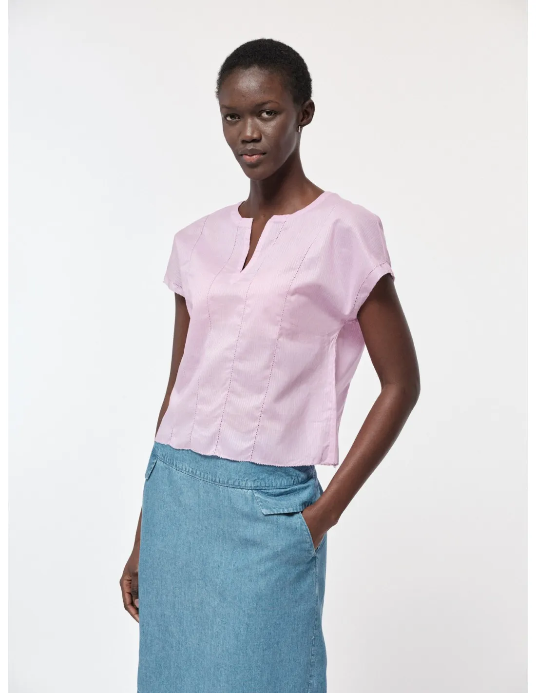 BLUSA SMANICATA RICAMATA IN COTONE BIOLOGICO