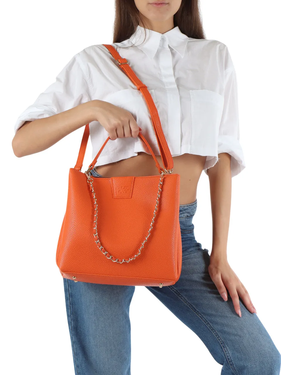 Borsa a mano effetto martellato con logo impresso