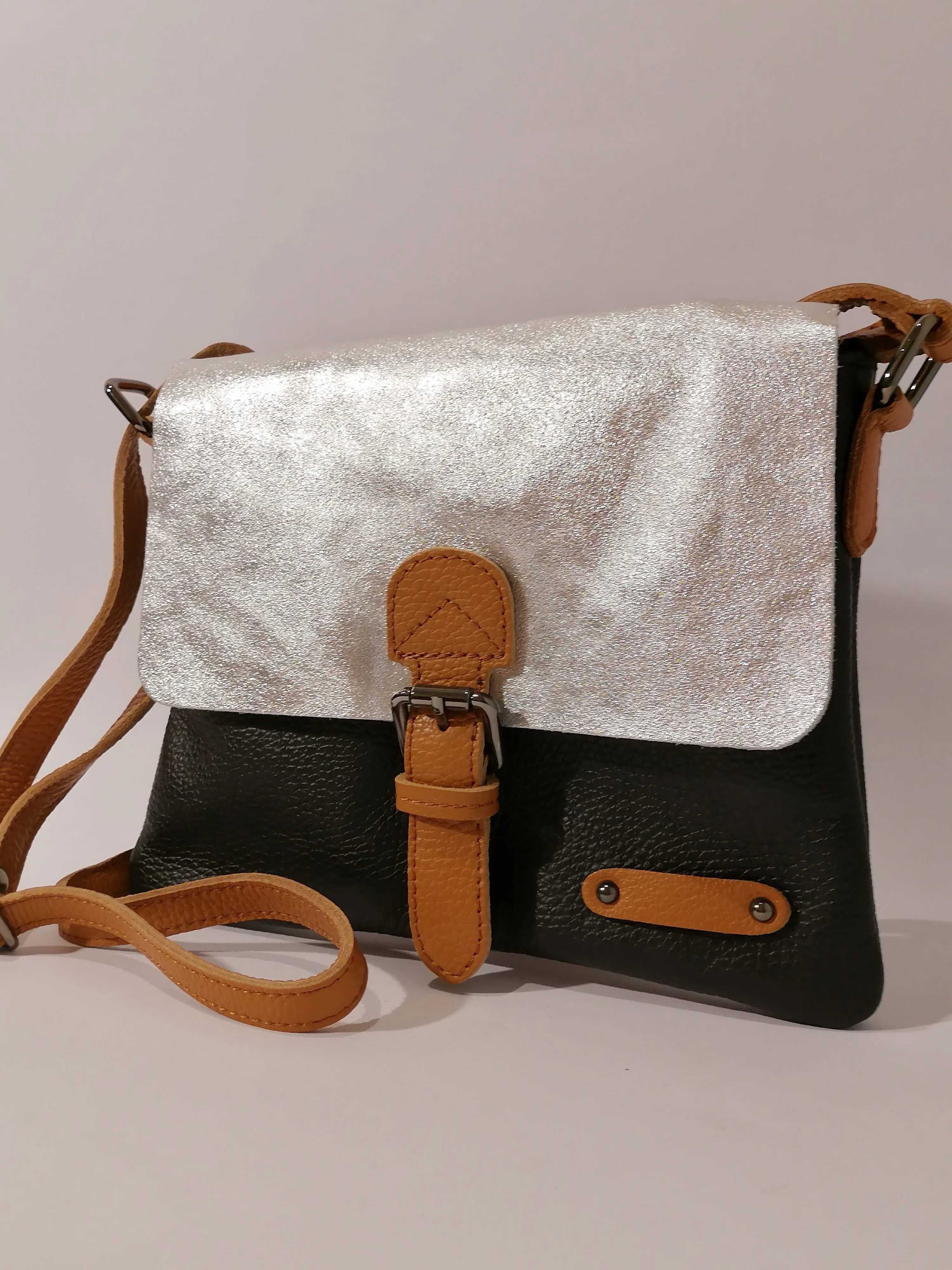 Borsa a tracolla in vera pelle morbidissima bicolore