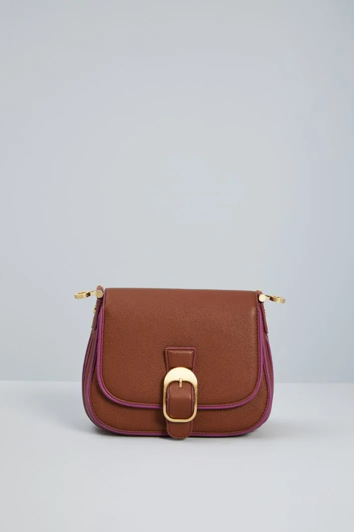 Borsa con piping a contrasto