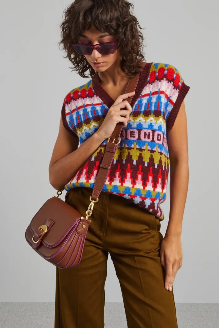 Borsa con piping a contrasto