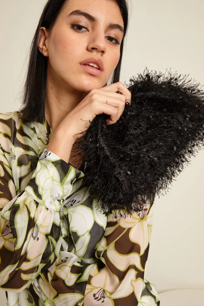 Clutch con piume