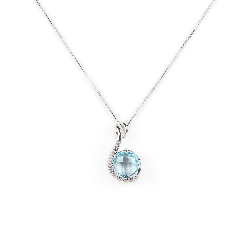 Collana con ciondolo topazio azzurro e zirconi oro bianco