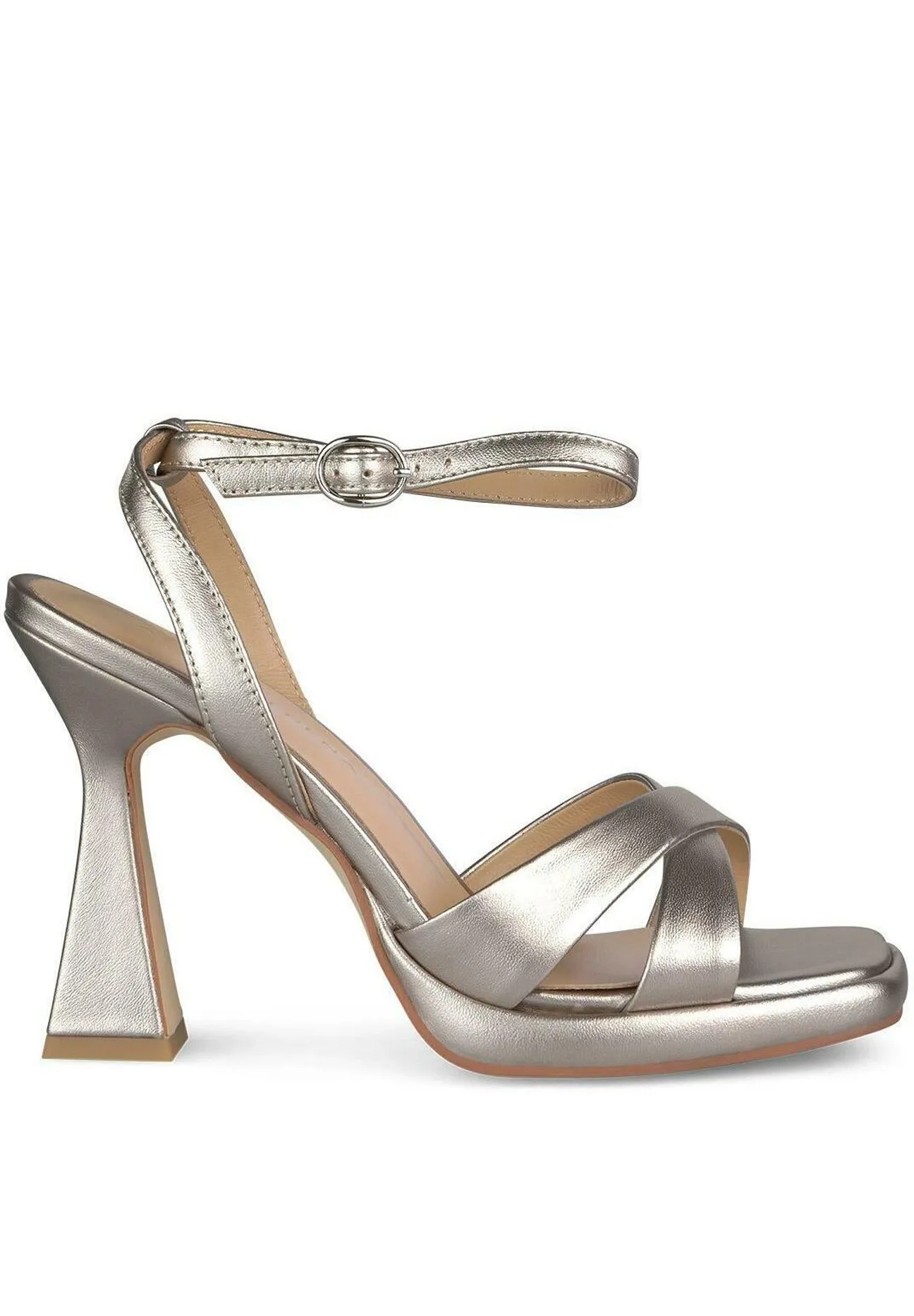 CON FORMA EMBUDO - Sandali con plateau