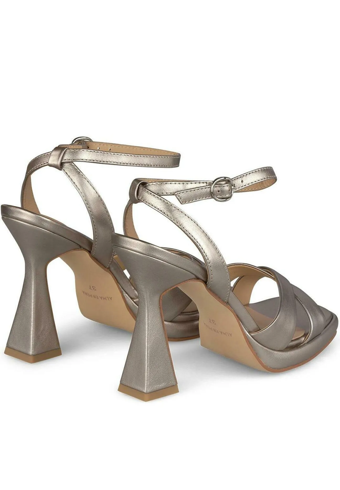 CON FORMA EMBUDO - Sandali con plateau