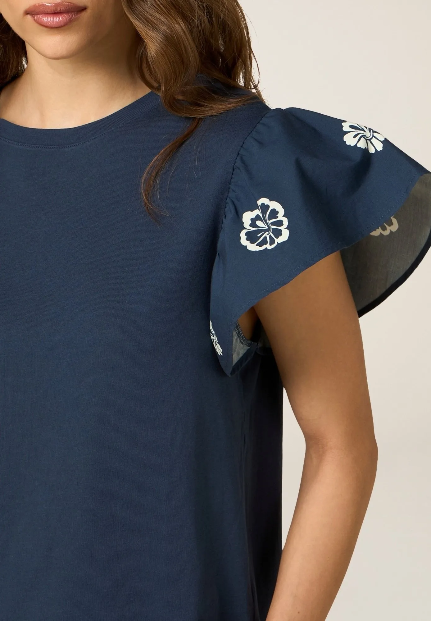 CON MANICHE FANTASIA - T-shirt con stampa