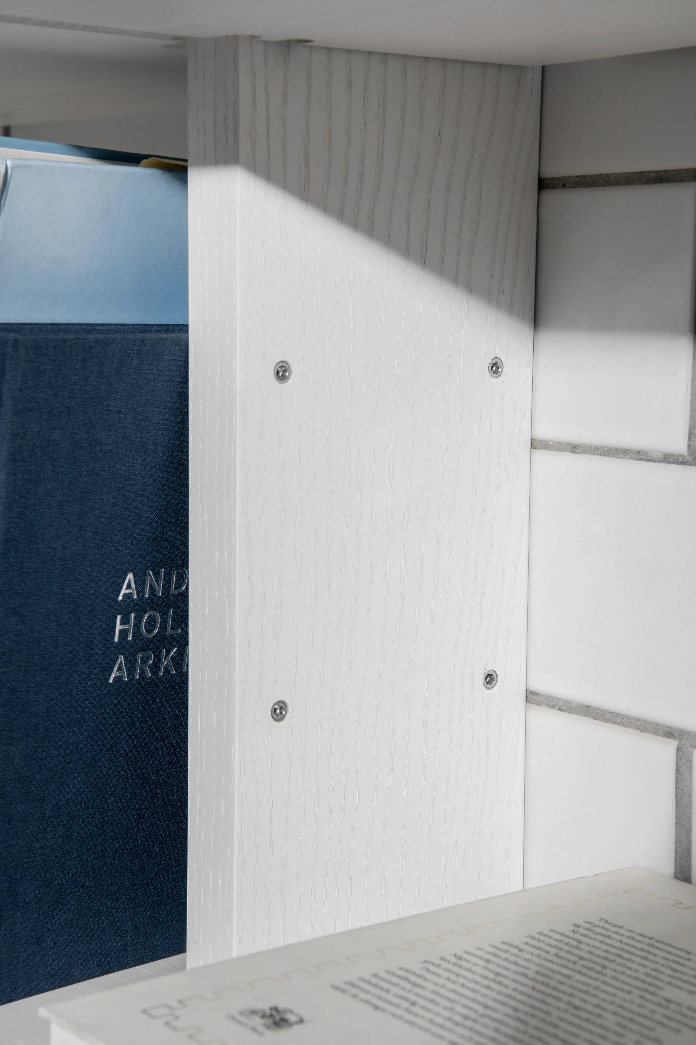 Gridlock Side Panel H1820.iq{font-size:18px}Frassino naturale