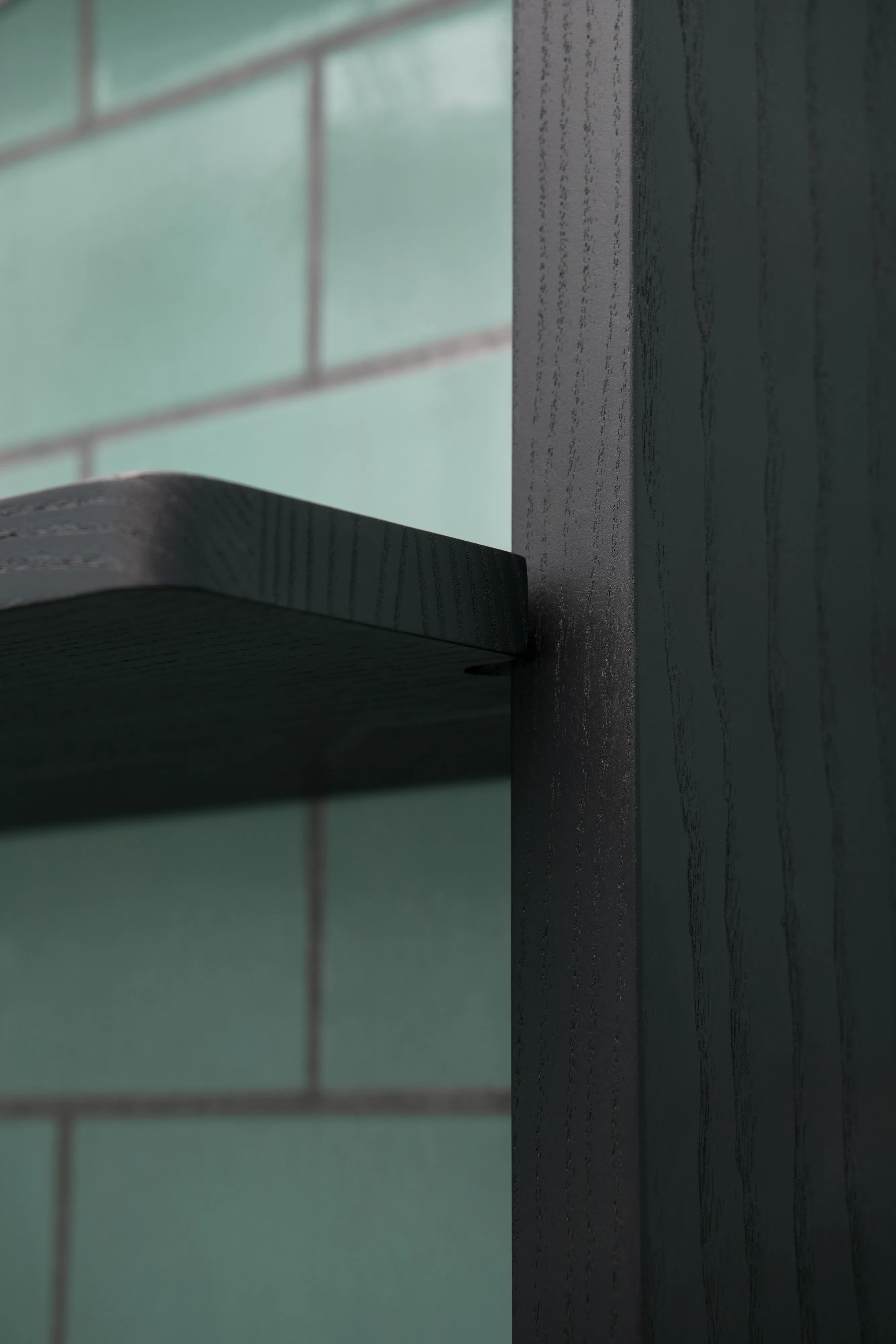 Gridlock Side Panel H1820.iq{font-size:18px}Frassino naturale