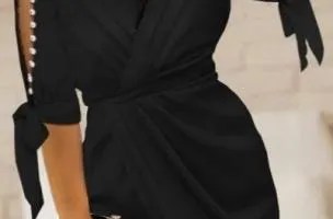 Mini abito elegante con dettaglio di perle finte e scollo incrociato Candys, nero