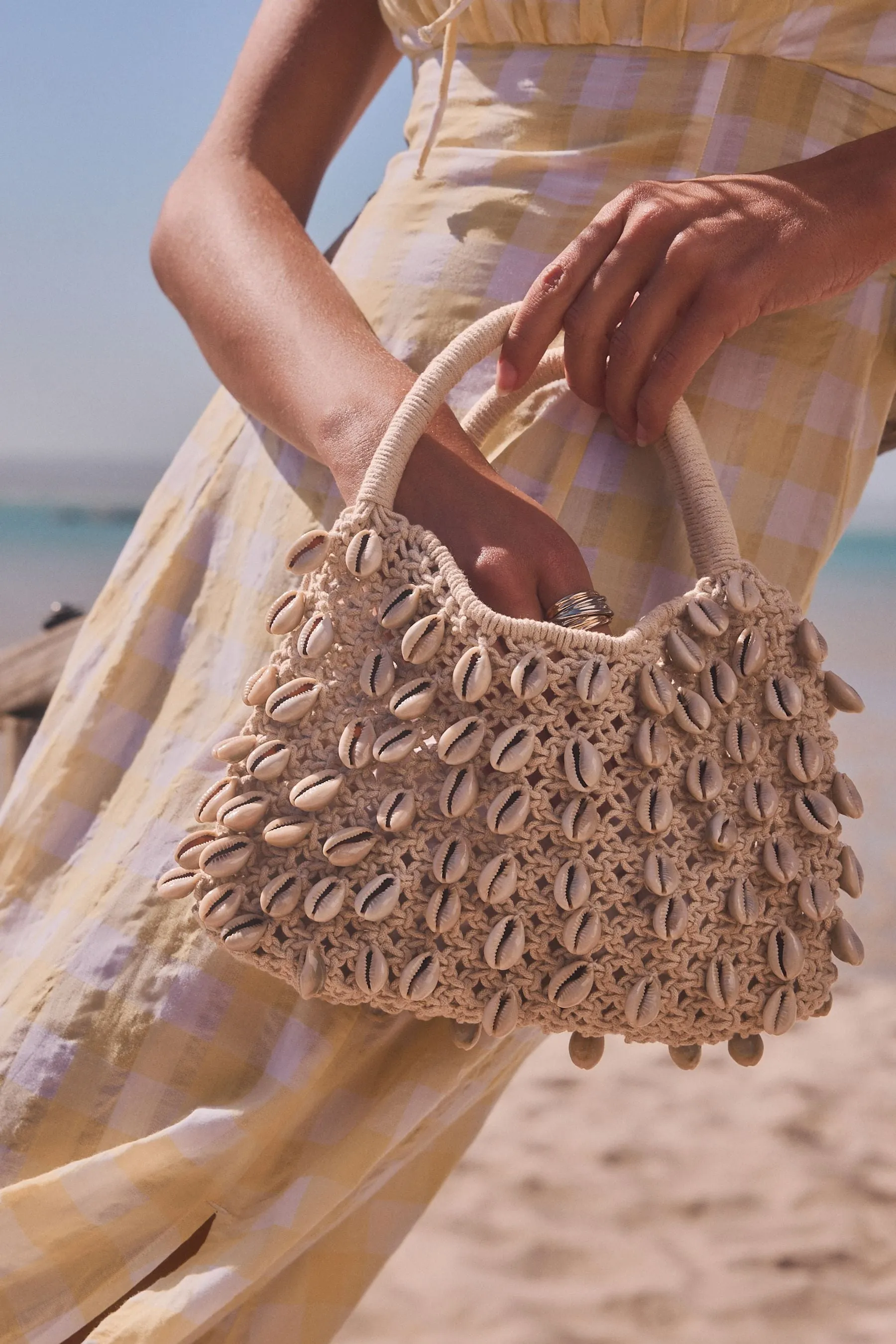 Naturale  - Borsa a mano con conchiglie all'uncinetto