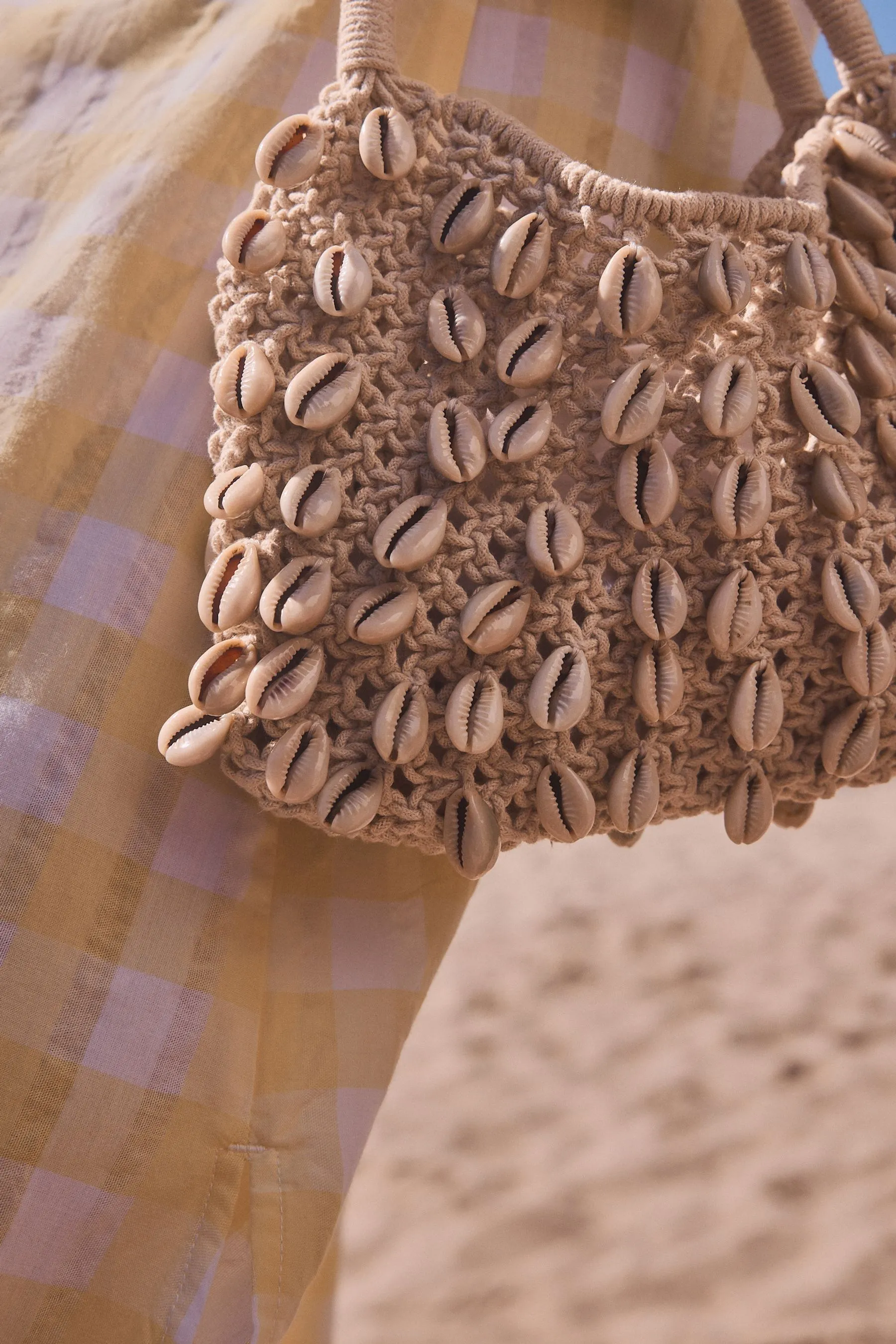 Naturale  - Borsa a mano con conchiglie all'uncinetto