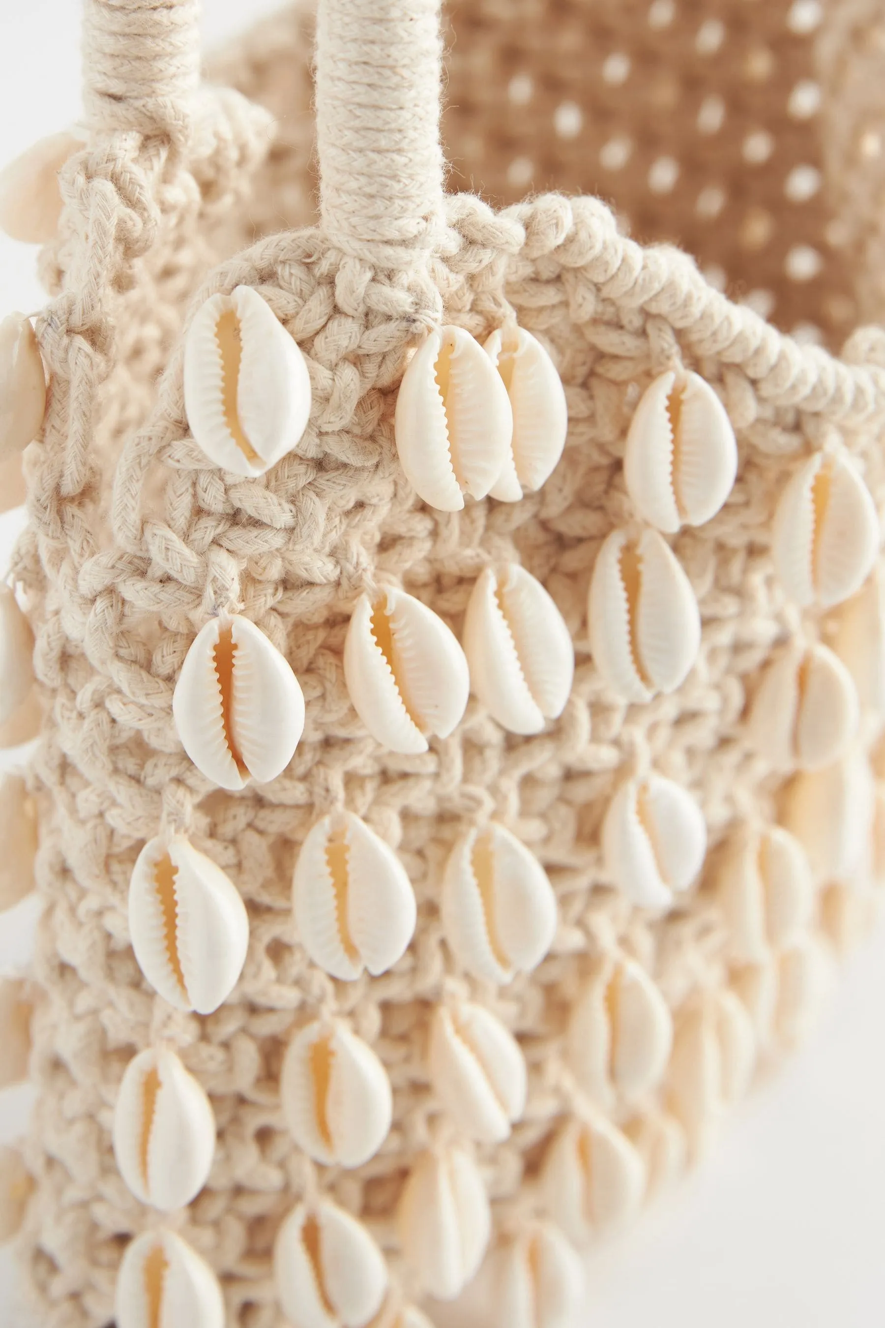 Naturale  - Borsa a mano con conchiglie all'uncinetto