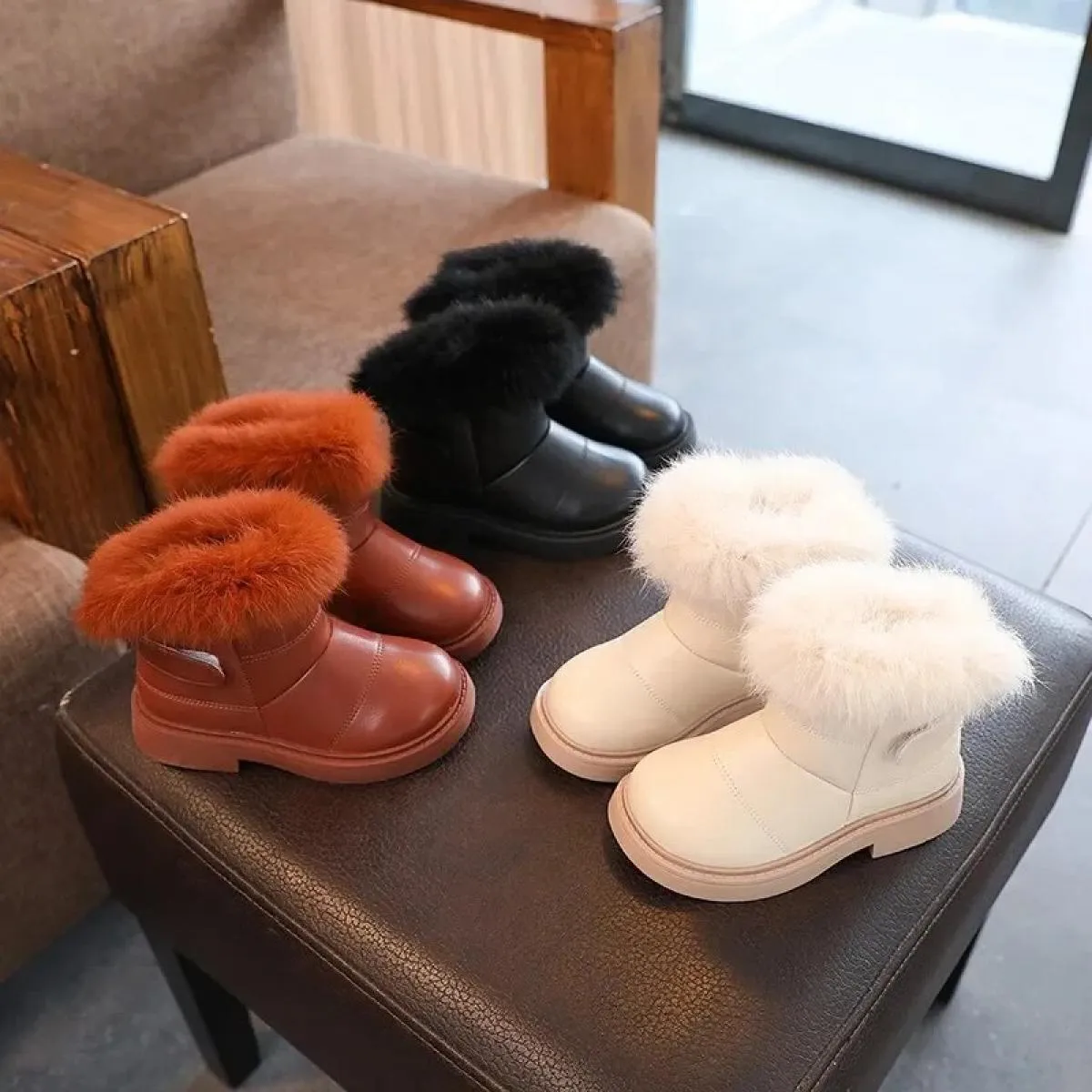 Nuova moda tinta unita stile britannico ragazze ragazzi stivali casual peluche scarpe invernali in cotone morbido stivaletto cor