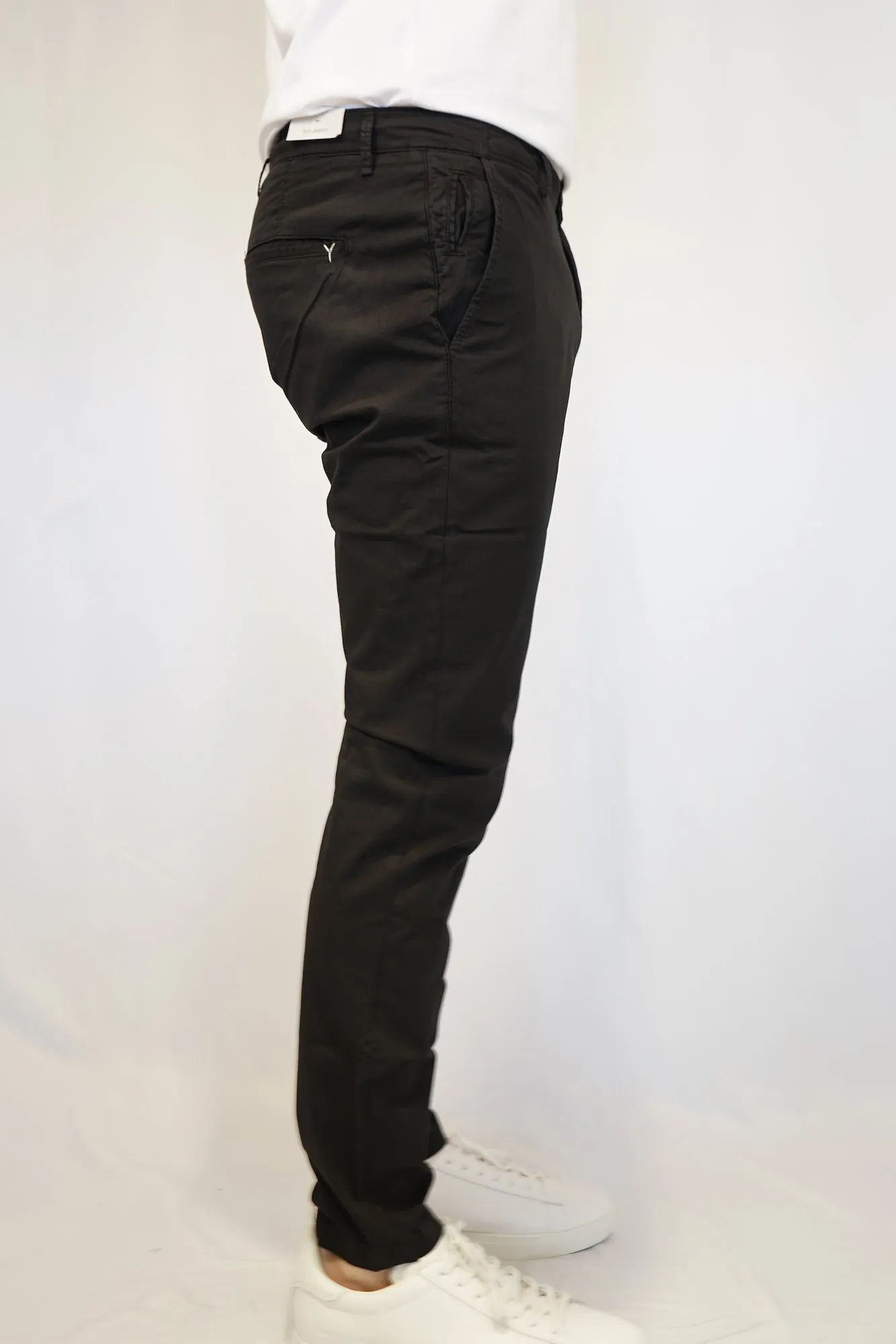Pantalone slim Yan Simmon