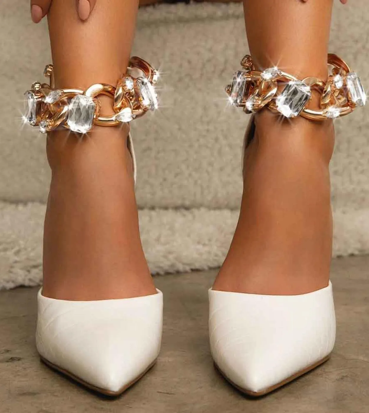 Scarpe da donna Estate Scarpe da donna Tacchi alti Sandali da donna con diamanti 2022 Tacchi a punta Scarpe con tacco alto per l