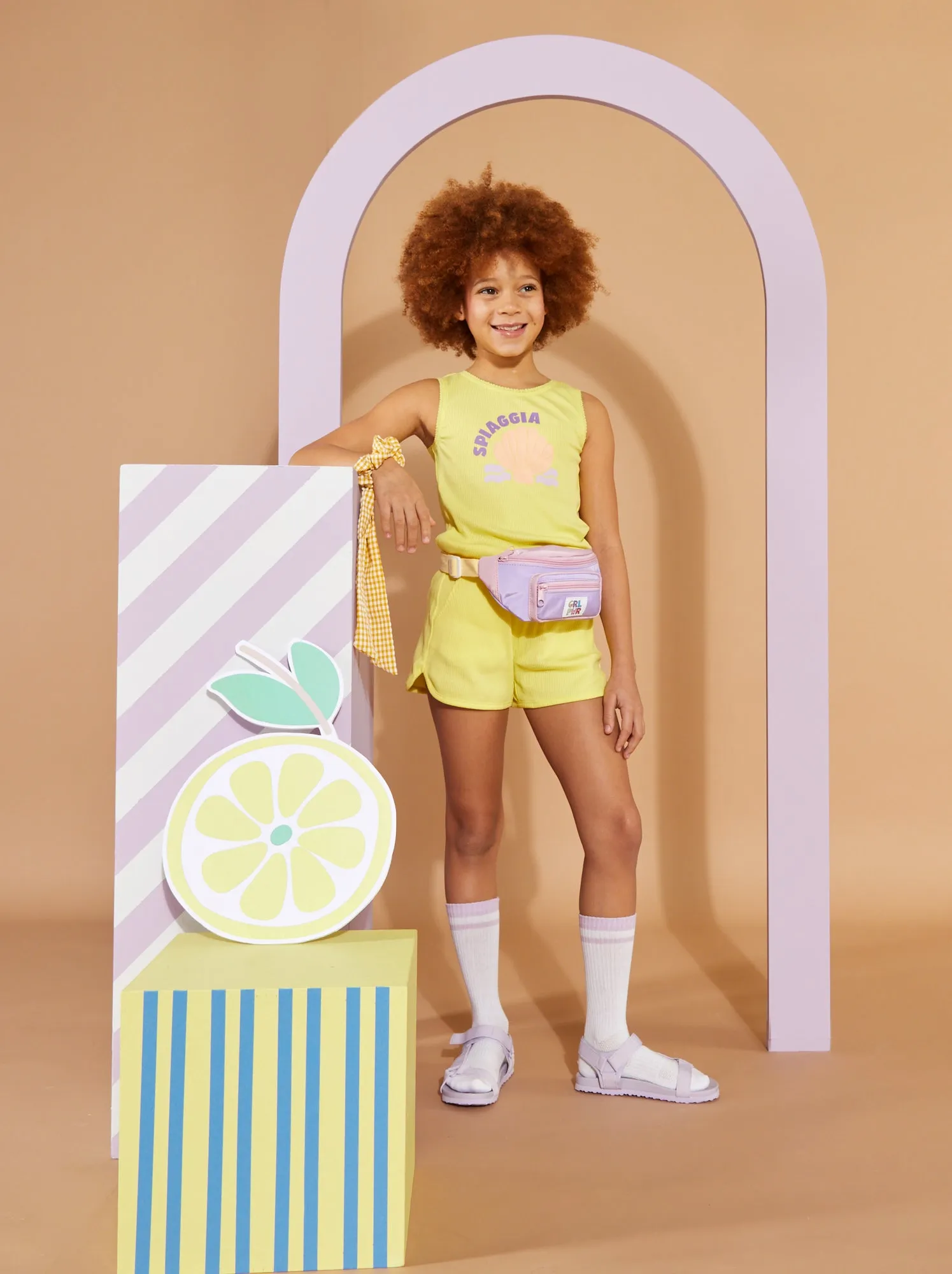 Shorts a coste con cordoncino da annodare - giallo