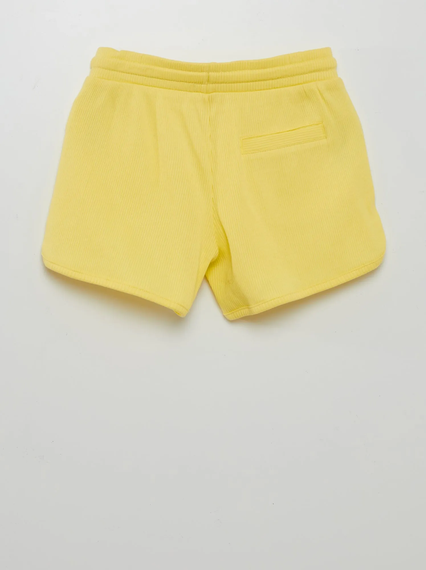 Shorts a coste con cordoncino da annodare - giallo