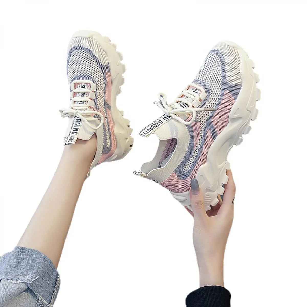Sneakers da donna 2022 Designer Brand Scarpe da corsa Gym Mesh Traspirante Scarpe da donna di lusso Moda di lusso Ladies Tennis