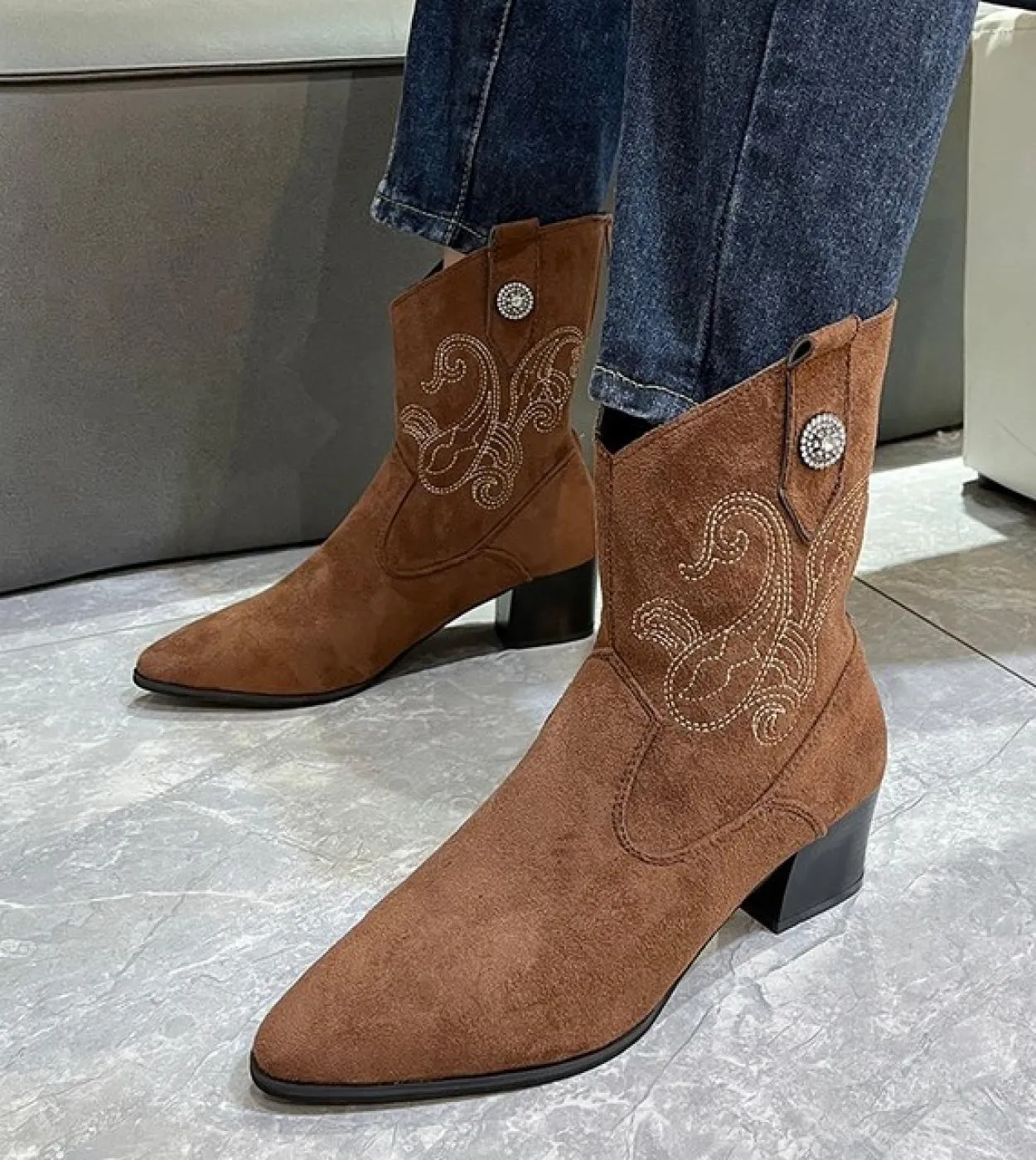 Stivali da cowboy con plateau Donna Autunno Inverno Moda Stivali in pelle Moda scarpe a punta Tacchi alti Scarpe firmate da donn